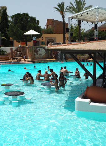 Pool Bar